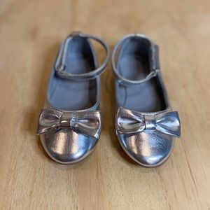 Crazy 8 Silver Dress Shoes NWOT